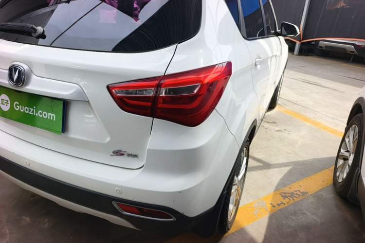 Used CHANGAN CS35 2017 1.6L Manual Luxury Model Exterior 3