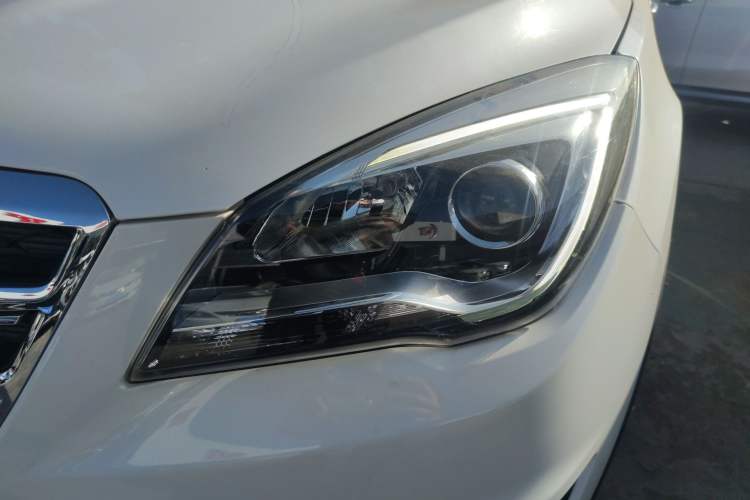 Used CHANGAN CS35 2017 1.6L Automatic Luxury Model Exterior 4