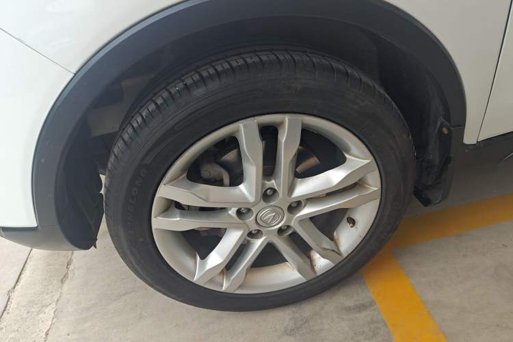 Used CHANGAN CS35 2017 1.6L Manual Luxury Model Exterior 4