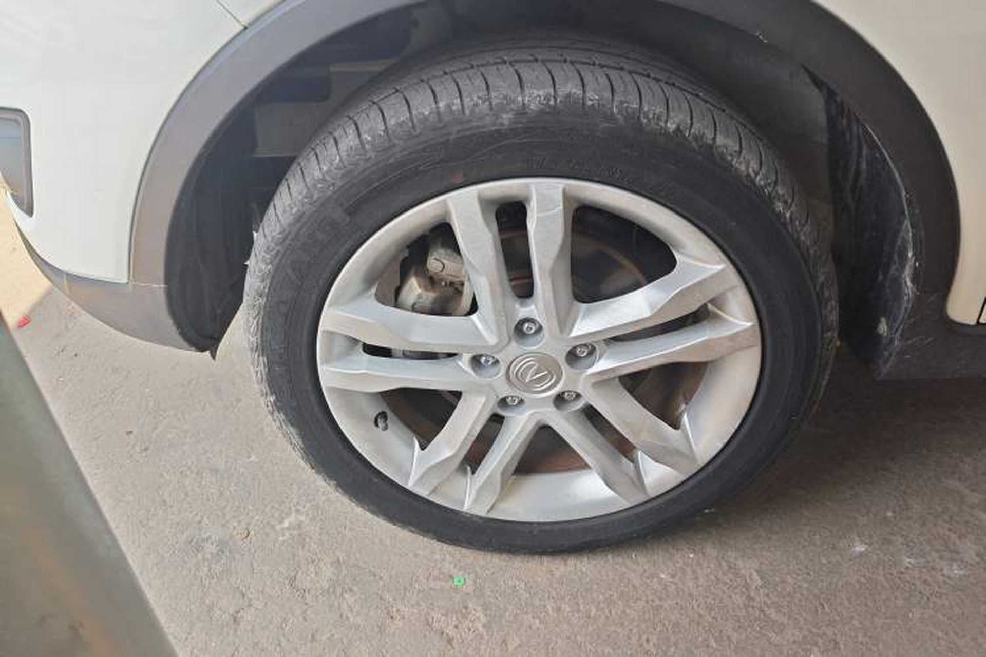 Used CHANGAN CS35 2017 1.6L Manual Luxury Model Exterior 4