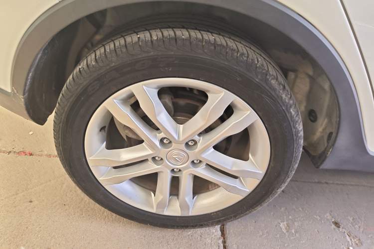 Used CHANGAN CS35 2017 1.6L Manual Luxury Model Exterior 5