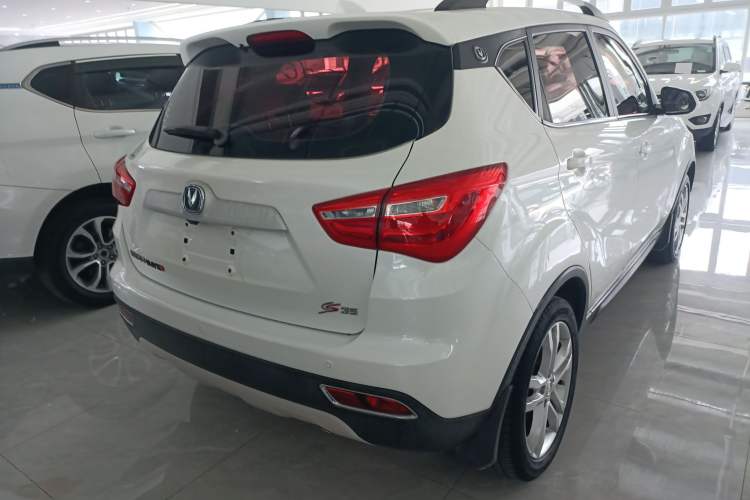 Used CHANGAN CS35 2017 1.6L Automatic Luxury Model Exterior 5