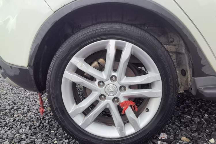Used CHANGAN CS35 2017 1.6L Manual Luxury Model Exterior 5