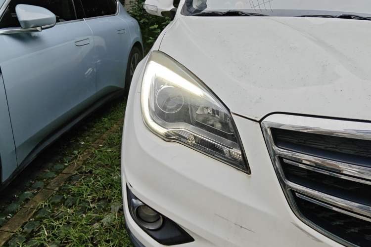Used CHANGAN CS35 2017 1.6L Automatic Luxury Model Exterior 6