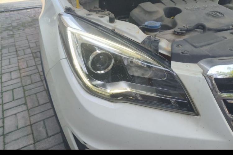 Used CHANGAN CS35 2017 1.6L Manual Luxury Model Exterior 7