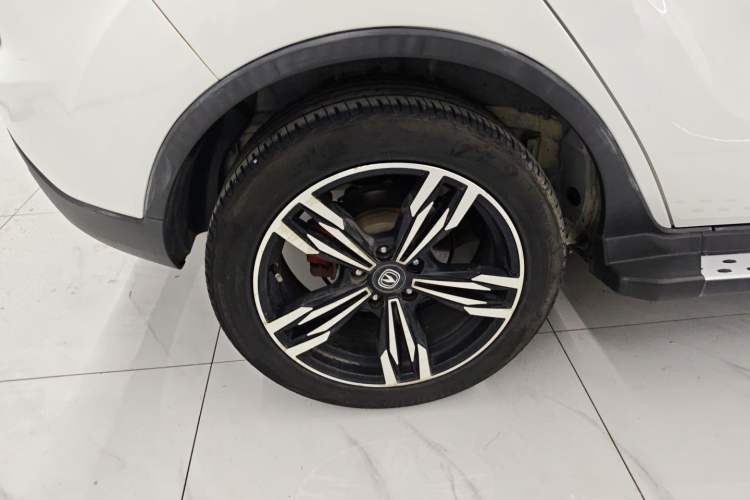 Used CHANGAN CS35 2017 1.6L Manual Luxury Model Exterior 8