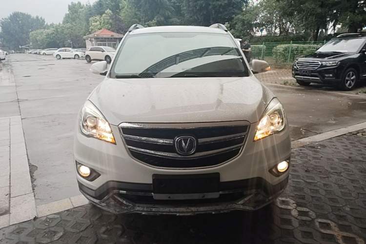 Used CHANGAN CS35 2017 1.6L Manual Luxury Model Front