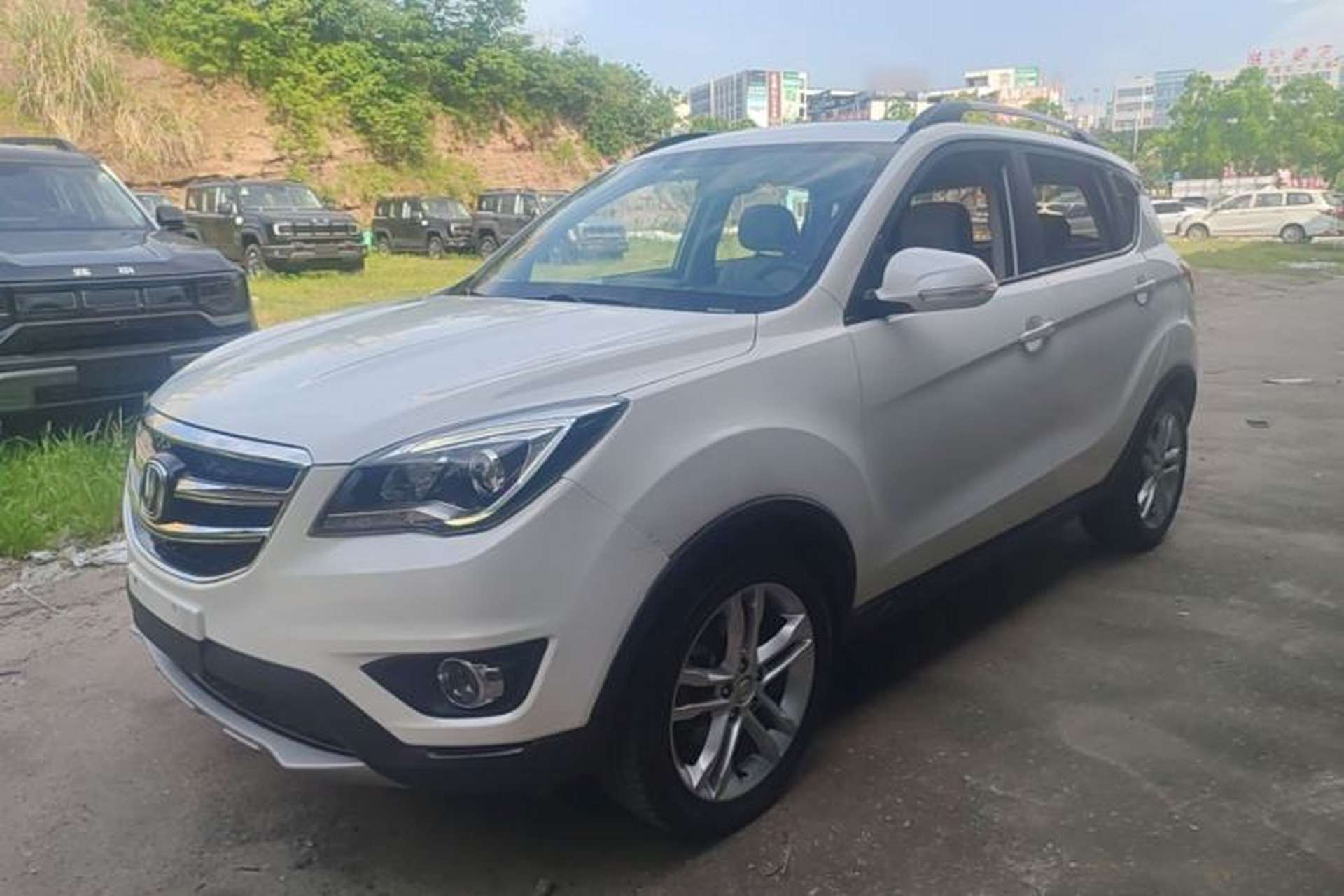 Used CHANGAN CS35 2017 1.6L Manual Luxury Model Front Left 45 Deg