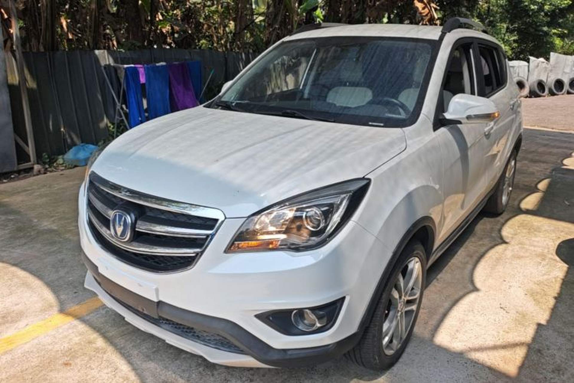 Used CHANGAN CS35 2017 1.6L Manual Luxury Model Front Left 45 Deg