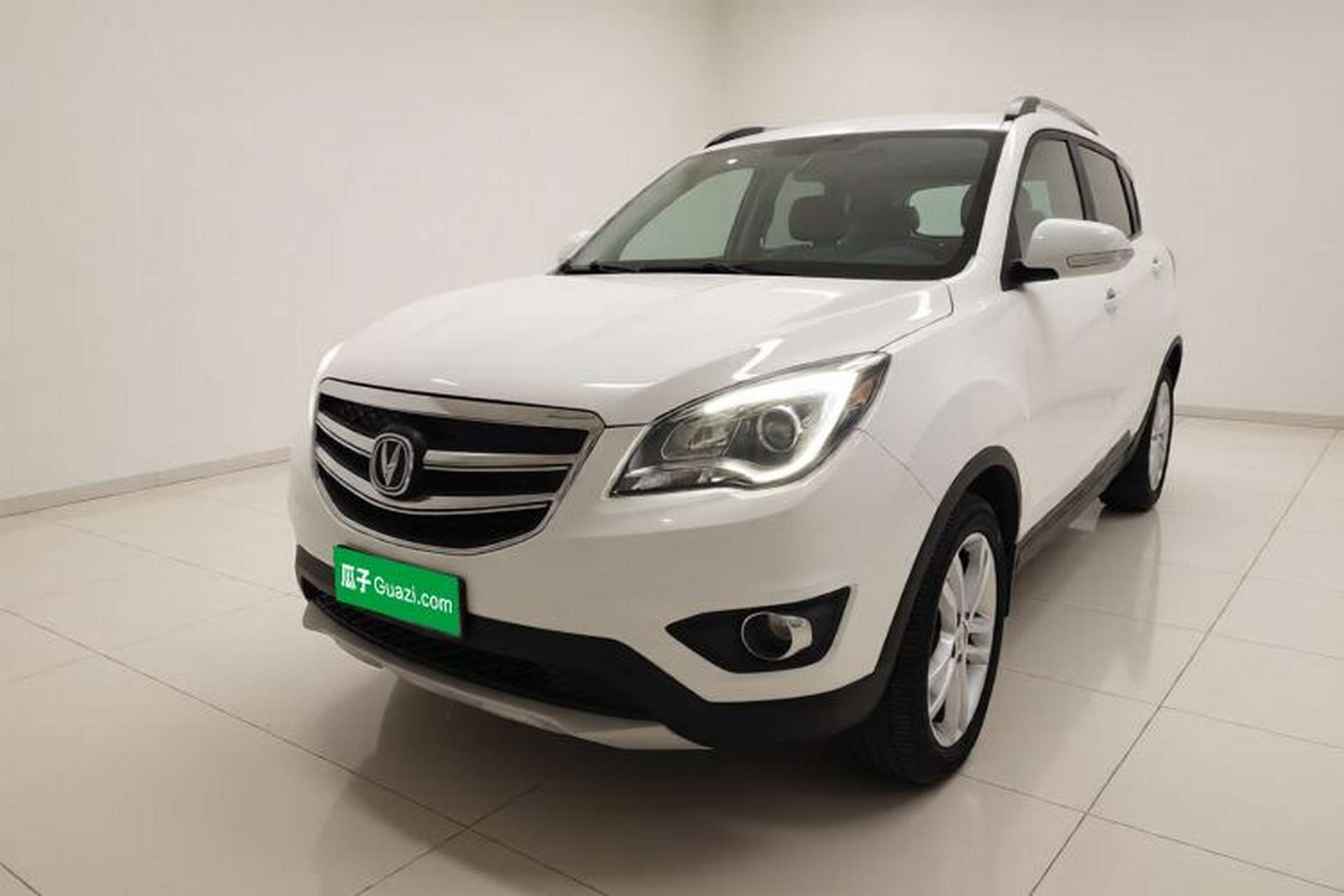 Used CHANGAN CS35 2017 1.6L Automatic Luxury Model Front Left 45 Deg