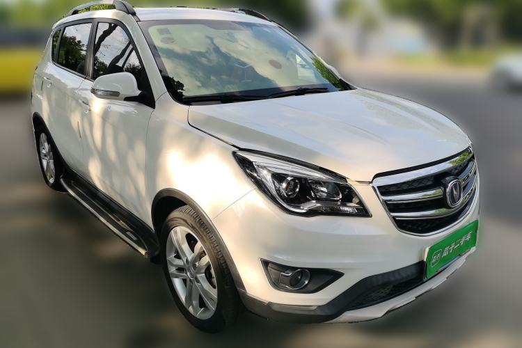 Used CHANGAN CS35 2017 1.6L Manual Luxury Model Front Right 45 Deg