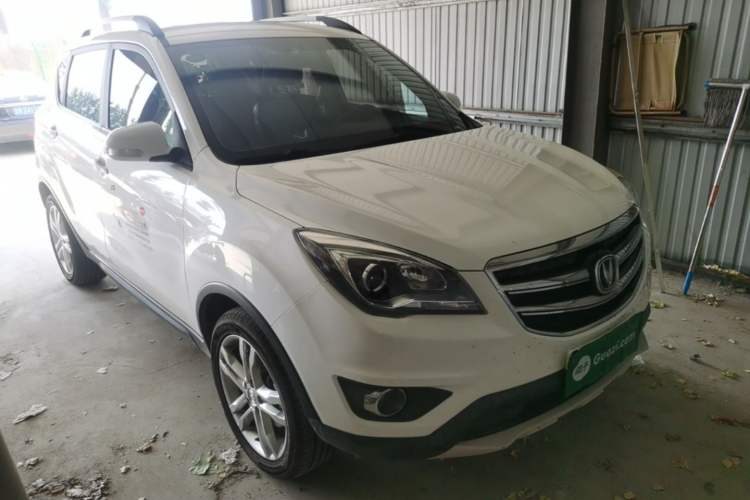 Used CHANGAN CS35 2017 1.6L Manual Luxury Model Front Right 45 Deg
