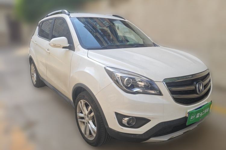 Used CHANGAN CS35 2017 1.6L Automatic Luxury Model Front Right 45 Deg