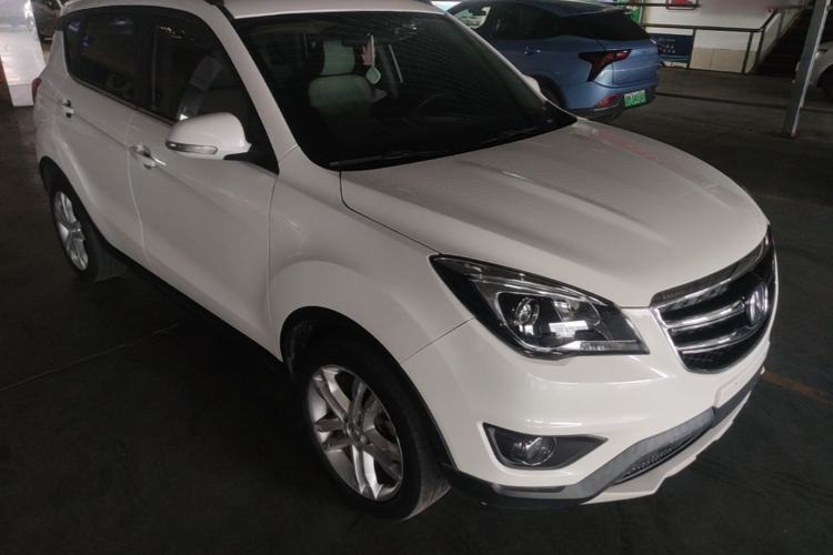Used CHANGAN CS35 2017 1.6L Automatic Luxury Model Front Right 45 Deg