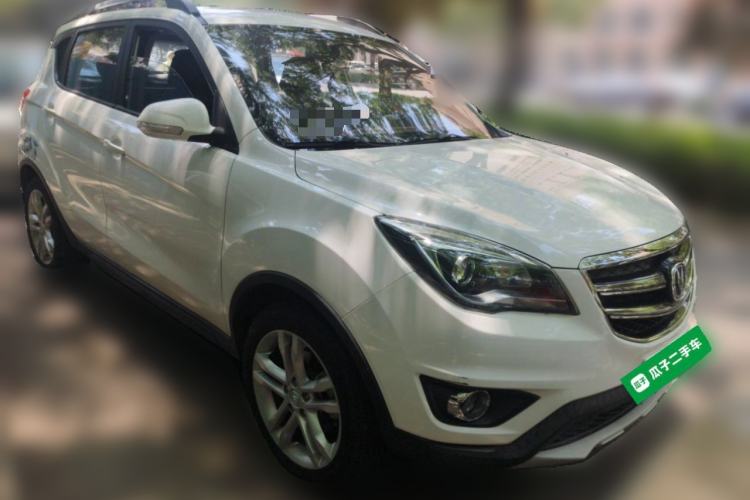 Used CHANGAN CS35 2017 1.6L Manual Luxury Model Front Right 45 Deg