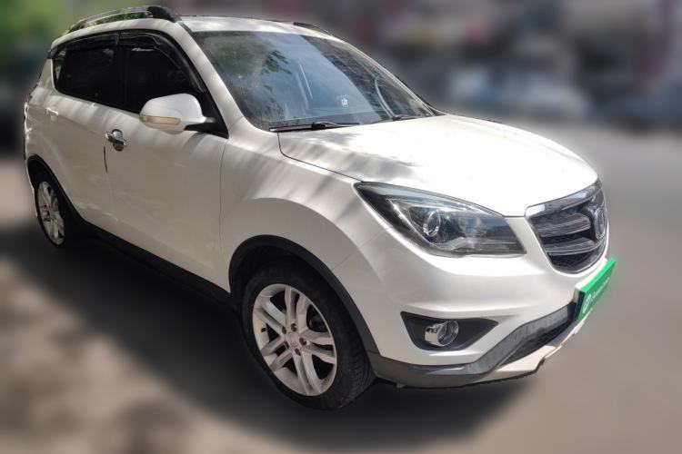 Used CHANGAN CS35 2017 1.6L Manual Luxury Model Front Right 45 Deg
