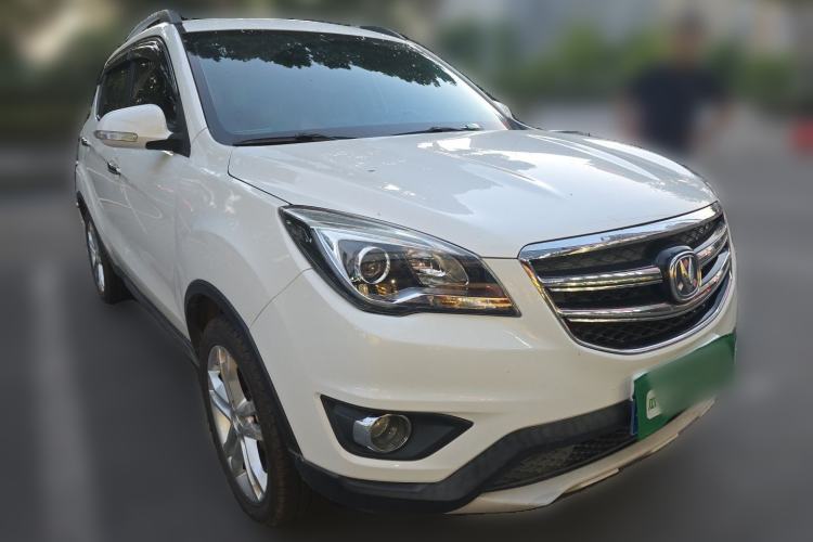 Used CHANGAN CS35 2017 1.6L Manual Luxury Model Front Right 45 Deg