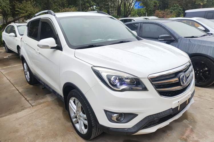 Used CHANGAN CS35 2017 1.6L Automatic Luxury Model Front Right 45 Deg