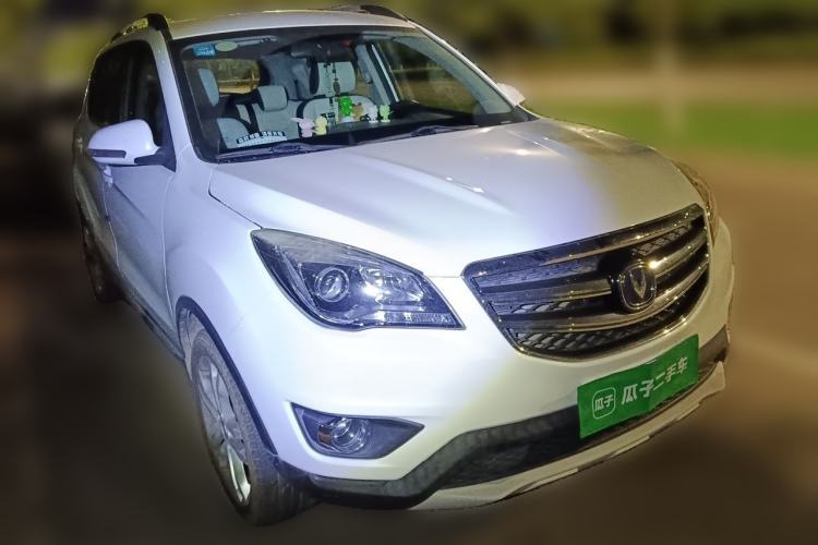 Used CHANGAN CS35 2017 1.6L Automatic Luxury Model Front Right 45 Deg