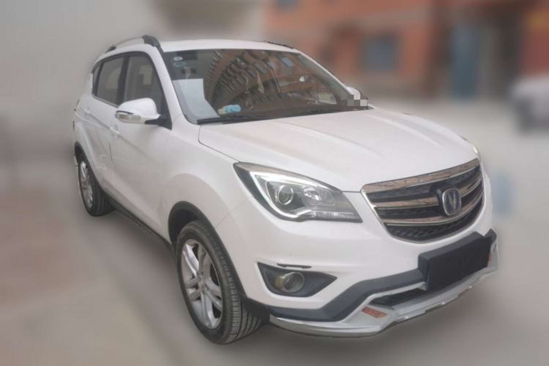 Used CHANGAN CS35 2017 1.6L Automatic Luxury Model Front Right 45 Deg