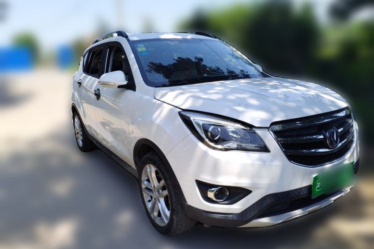 Used CHANGAN CS35 2017 1.6L Manual Luxury Model Front Right 45 Deg