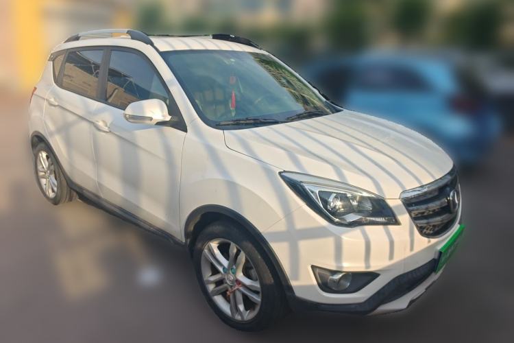 Used CHANGAN CS35 2017 1.6L Manual Luxury Model Front Right 45 Deg