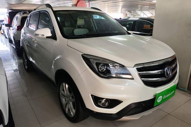 Used CHANGAN CS35 2017 1.6L Automatic Luxury Model Front Right 45 Deg