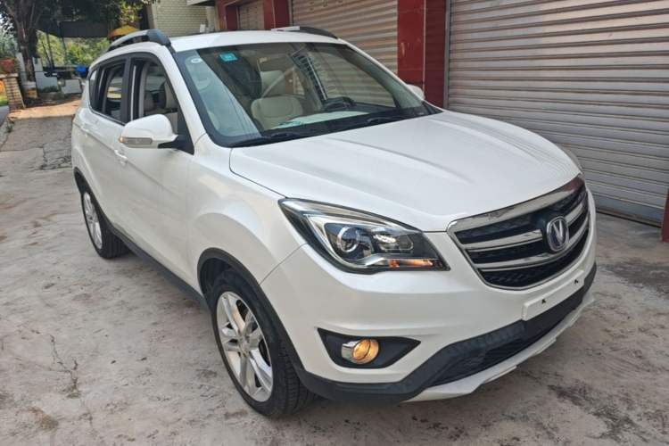 Used CHANGAN CS35 2017 1.6L Automatic Luxury Model Front Right 45 Deg