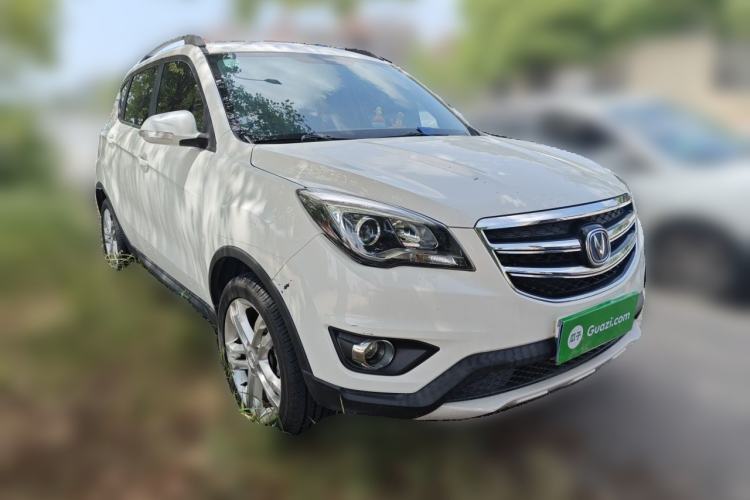 Used CHANGAN CS35 2017 1.6L Manual Luxury Model Front Right 45 Deg