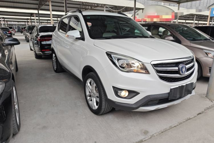 Used CHANGAN CS35 2017 1.6L Automatic Luxury Model Front Right 45 Deg