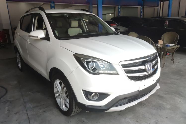 Used CHANGAN CS35 2017 1.6L Manual Luxury Model Front Right 45 Deg