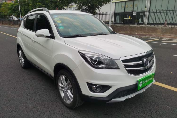 Used CHANGAN CS35 2017 1.6L Manual Luxury Model Front Right 45 Deg