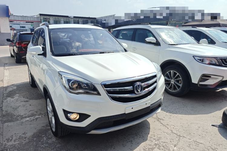 Used CHANGAN CS35 2017 1.6L Manual Luxury Model Front Right 45 Deg