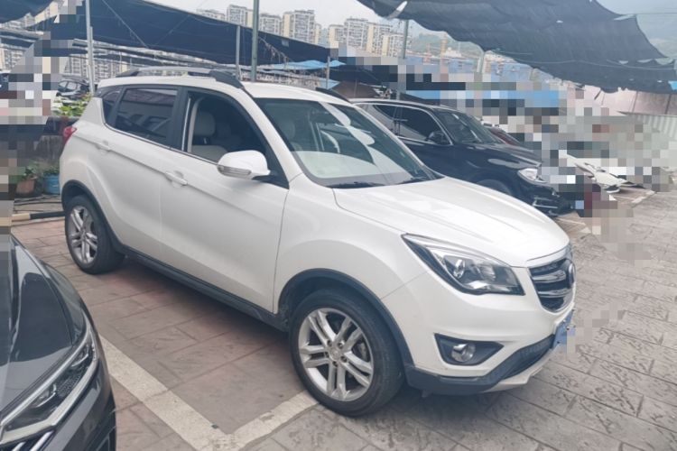 Used CHANGAN CS35 2017 1.6L Automatic Luxury Model Front Right 45 Deg