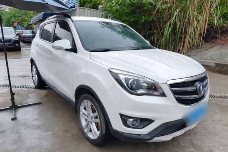 Used CHANGAN CS35 2017 1.6L Automatic Luxury Model Front Right 45 Deg