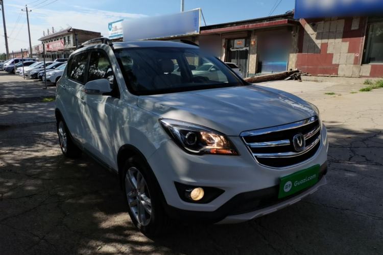 Used CHANGAN CS35 2017 1.6L Manual Luxury Model Front Right 45 Deg