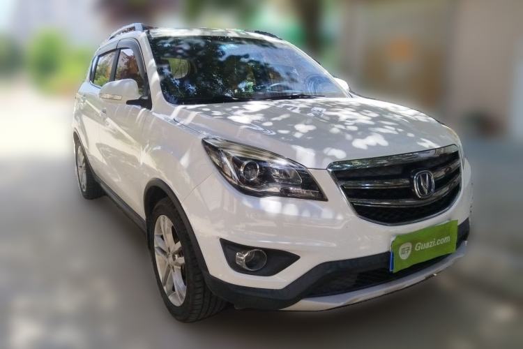 Used CHANGAN CS35 2017 1.6L Manual Luxury Model Front Right 45 Deg