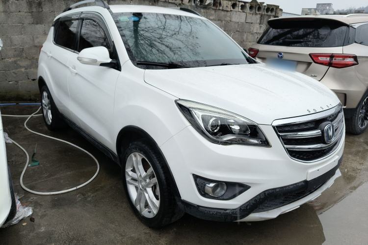 Used CHANGAN CS35 2017 1.6L Automatic Luxury Model Front Right 45 Deg