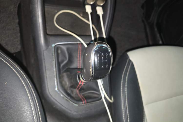 Used CHANGAN CS35 2017 1.6L Manual Luxury Model Gear Lever