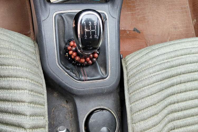 Used CHANGAN CS35 2017 1.6L Manual Luxury Model Gear Lever