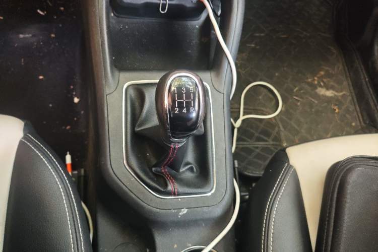 Used CHANGAN CS35 2017 1.6L Manual Luxury Model Gear Lever