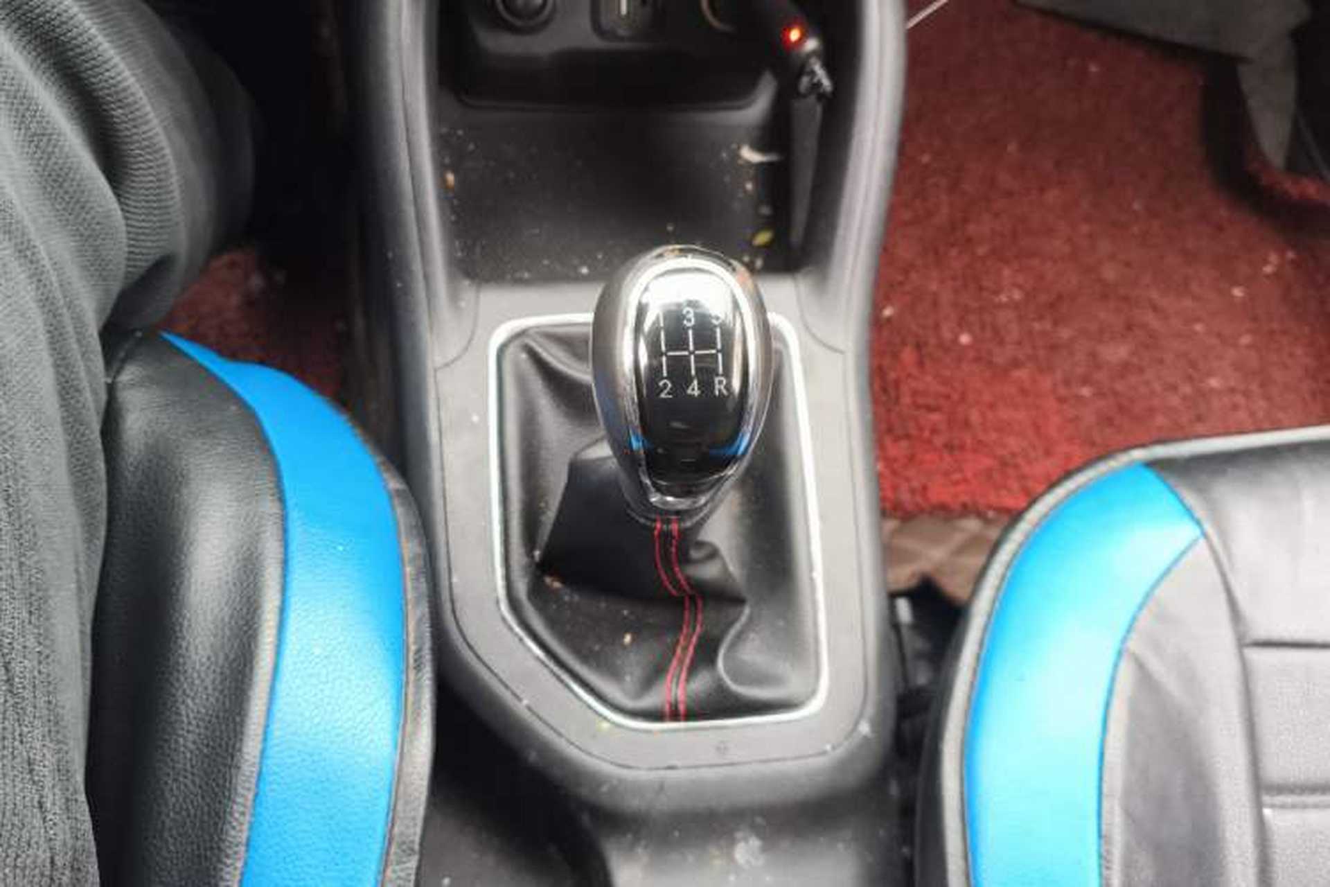 Used CHANGAN CS35 2017 1.6L Manual Luxury Model Gear Lever