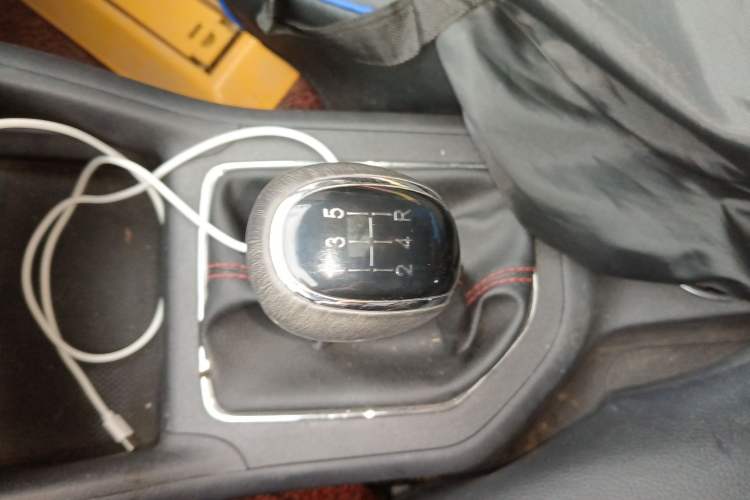 Used CHANGAN CS35 2017 1.6L Manual Luxury Model Gear Lever