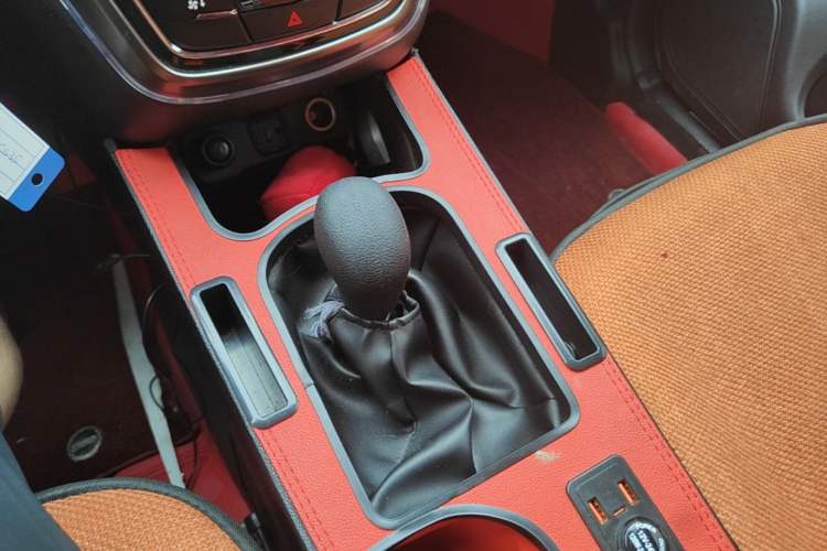 Used CHANGAN CS35 2017 1.6L Automatic Luxury Model Gear Lever
