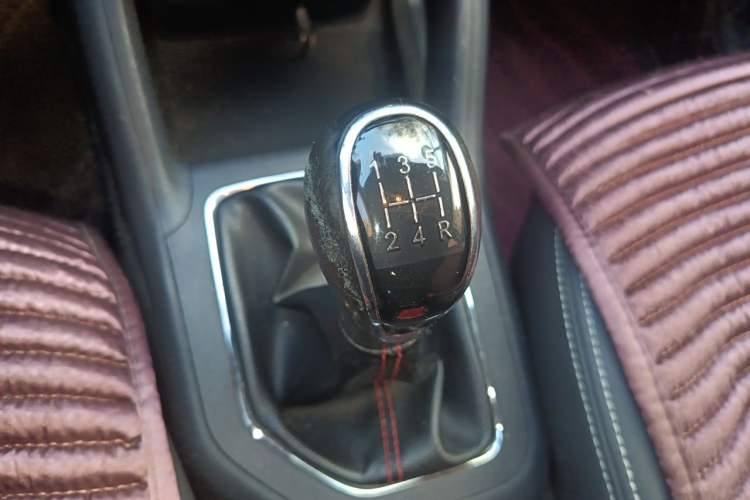 Used CHANGAN CS35 2017 1.6L Manual Luxury Model Gear Lever