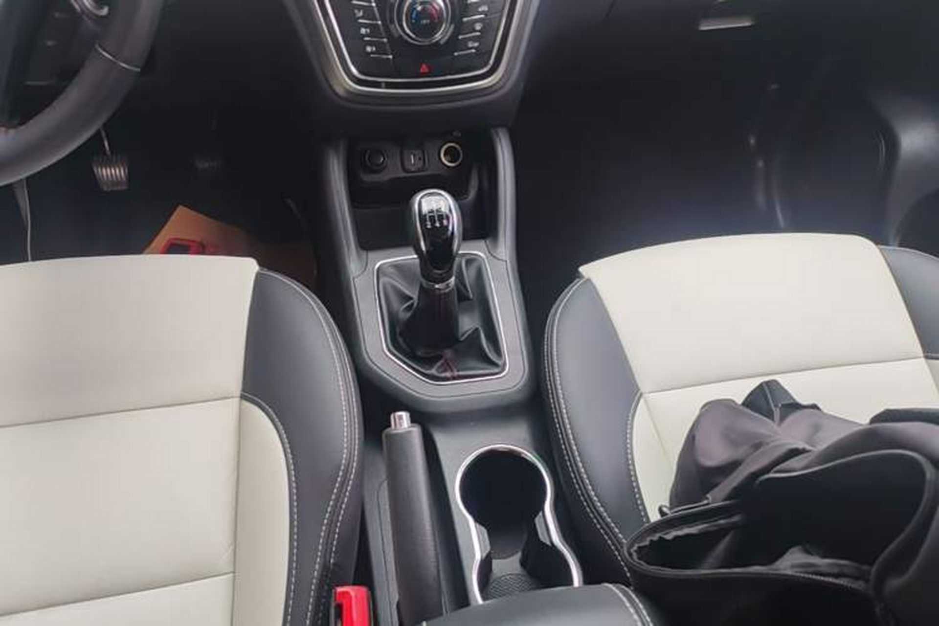 Used CHANGAN CS35 2017 1.6L Manual Luxury Model Gear Lever