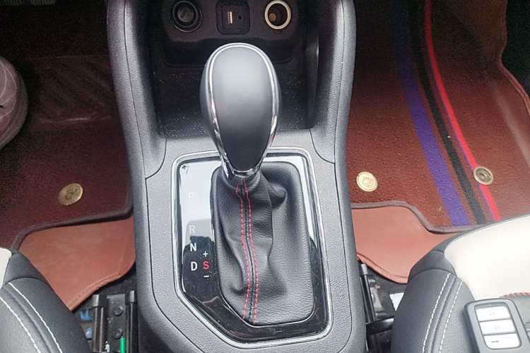 Used CHANGAN CS35 2017 1.6L Automatic Luxury Model Gear Lever