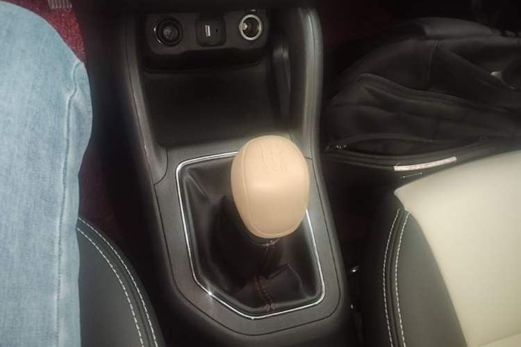 Used CHANGAN CS35 2017 1.6L Manual Luxury Model Gear Lever