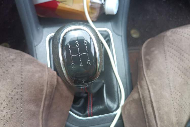 Used CHANGAN CS35 2017 1.6L Manual Luxury Model Gear Lever