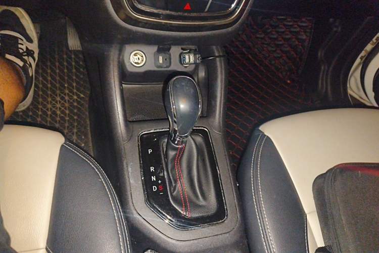Used CHANGAN CS35 2017 1.6L Automatic Prestige Model Gear Lever